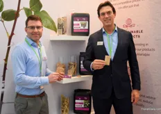 Onno Böcker and Nick MacDonald of Vaselife presented their new, fully recyclable flower food sachet. They also showed their new Fairtrade Liquidsticks. And on top of that, they brought to the attention that they are FSC certified for all their paper and cardboard products. The first company in the sector to have this certification, according to the company itself.